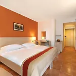 Szálloda Valamar Tamaris