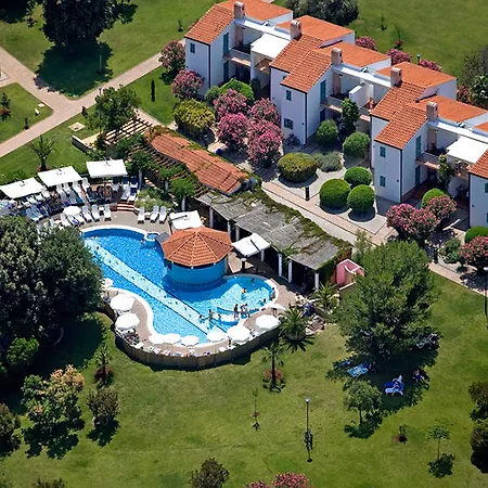 Отель Valamar Tamaris