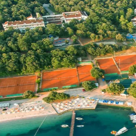 Valamar Tamaris Отель