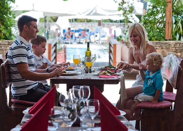 호텔 Valamar Tamaris 4*